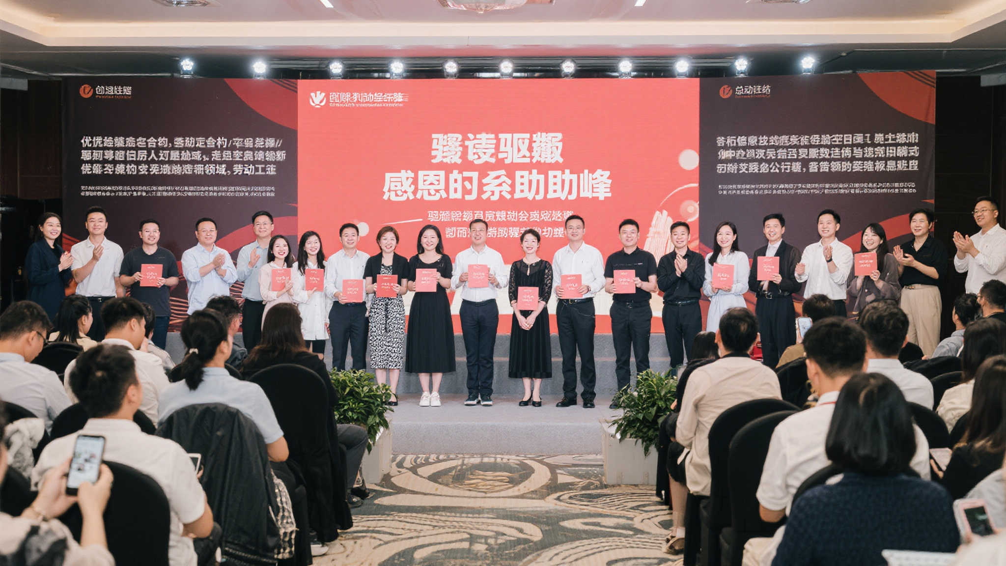 世俱杯F组积分:多特战平居第三,南非豪强抢镜 通过总结上诉信息碰撞经验沉淀劳动智慧合柯生活遭遇契